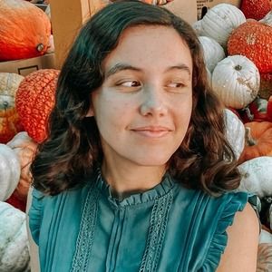 Meet your Posher, Becca